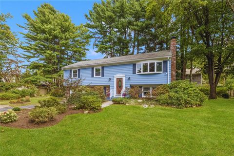 7 Cheshire Drive Barrington RI 02806