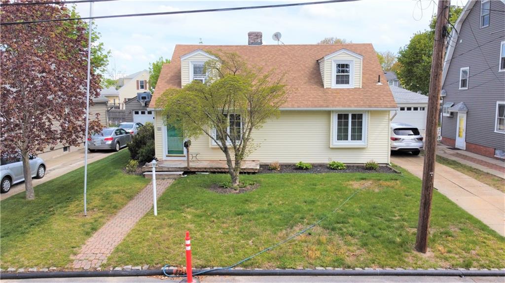 Photo 2 of 28 of 25 Fordson Avenue house