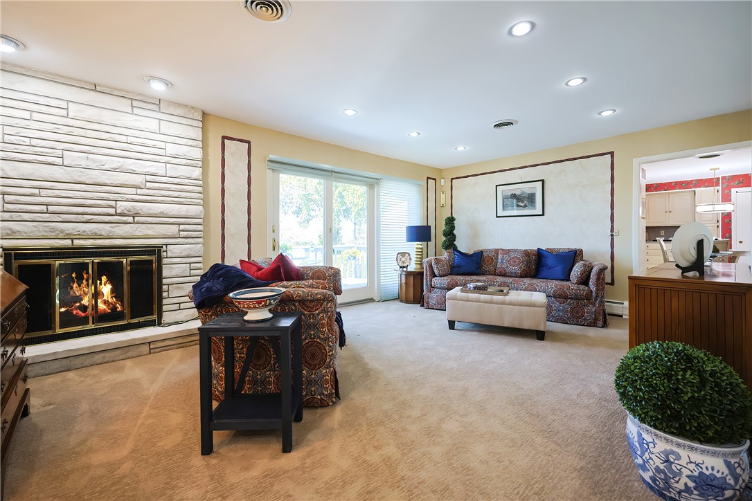 145 Meshanticut Valley Parkway