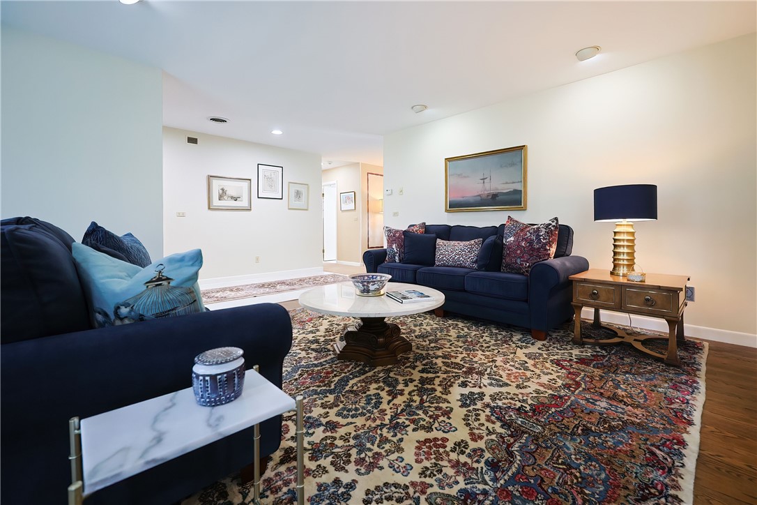 145 Meshanticut Valley Parkway