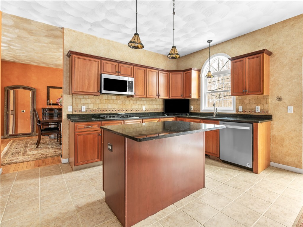 28 COHASSET Lane