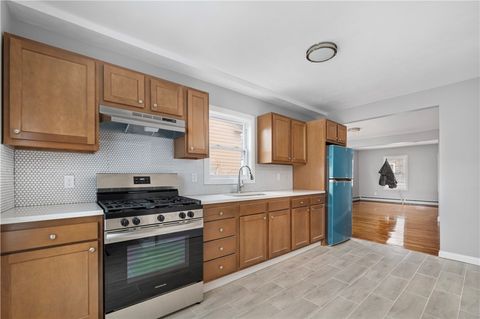 35 Central Street Lincoln RI 02838