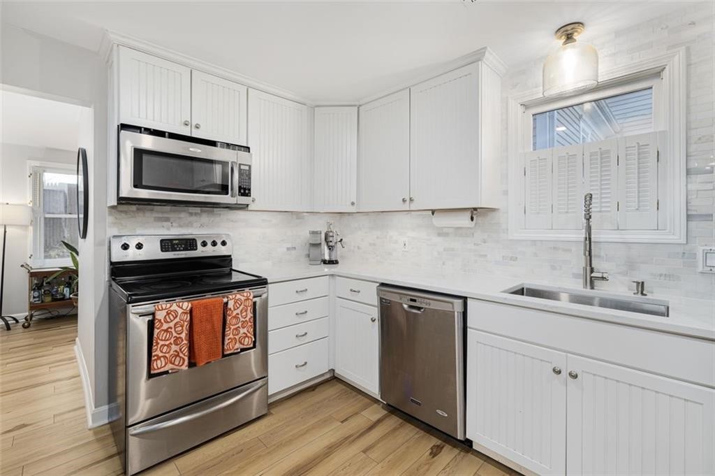 208 Marlborough Street 4