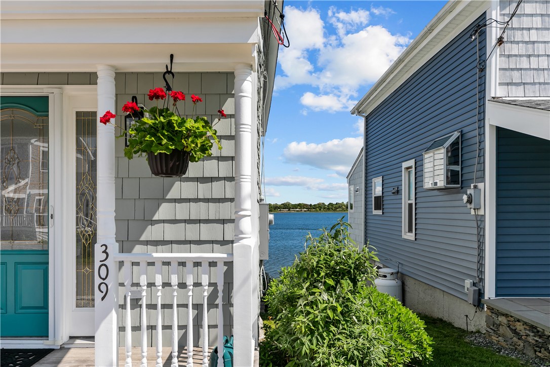 309 Riverside Street