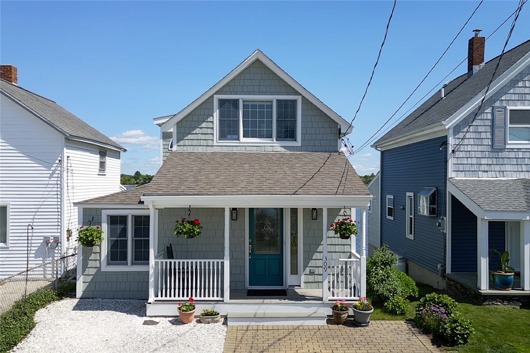 309 Riverside Street