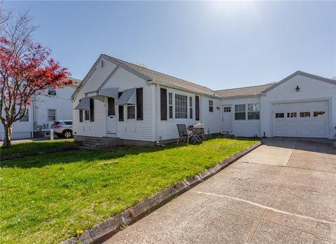 Single Family Residence in Pawtucket RI 47 Byron Avenue.jpg