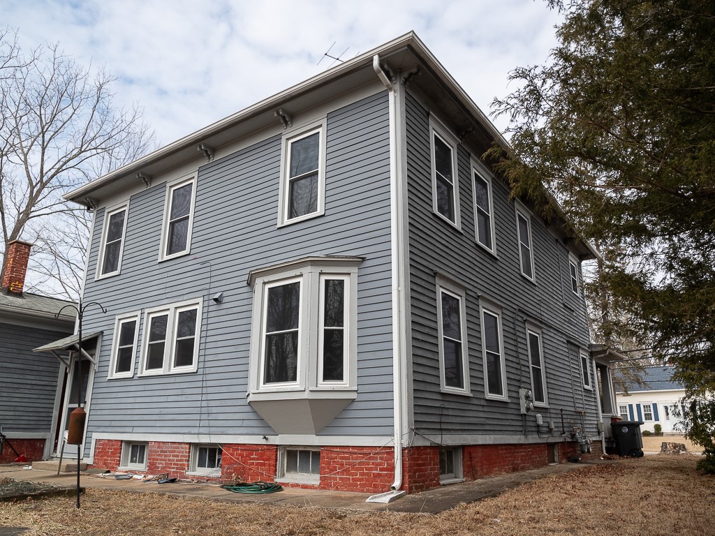 1060 Main Street