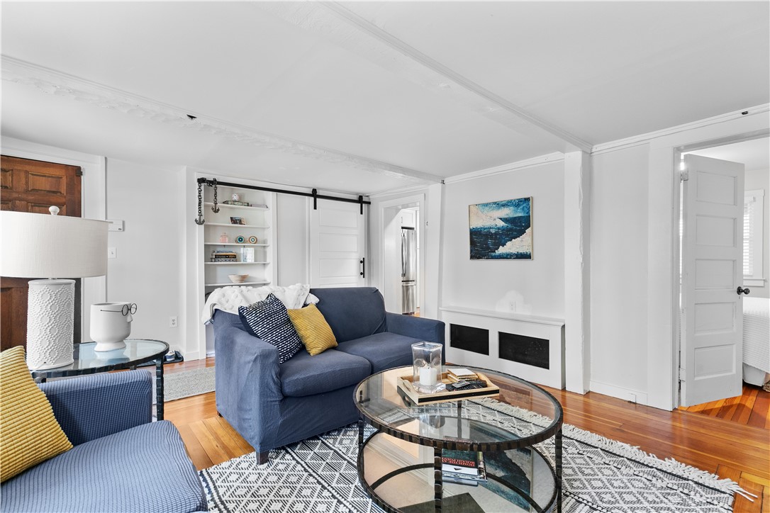 Newport, Rhode Island 02840, United States, 2 Bedrooms Bedrooms, ,1 BathroomBathrooms,Residential,Active,4993