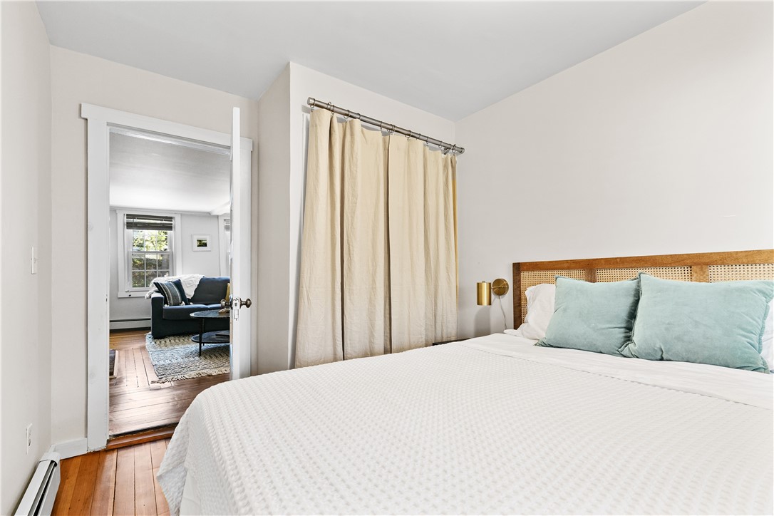 Newport, Rhode Island 02840, United States, 2 Bedrooms Bedrooms, ,1 BathroomBathrooms,Residential,Active,4993