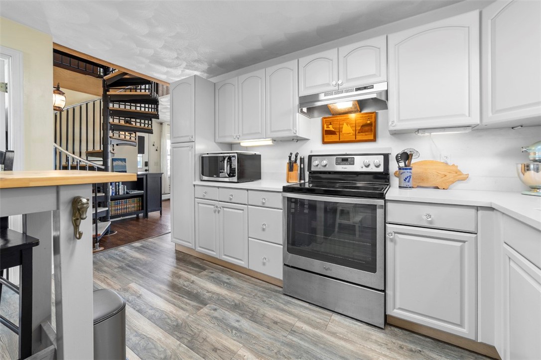 South Kingstown, Rhode Island 02879, United States, 3 Bedrooms Bedrooms, ,2 BathroomsBathrooms,Residential,Active,167792