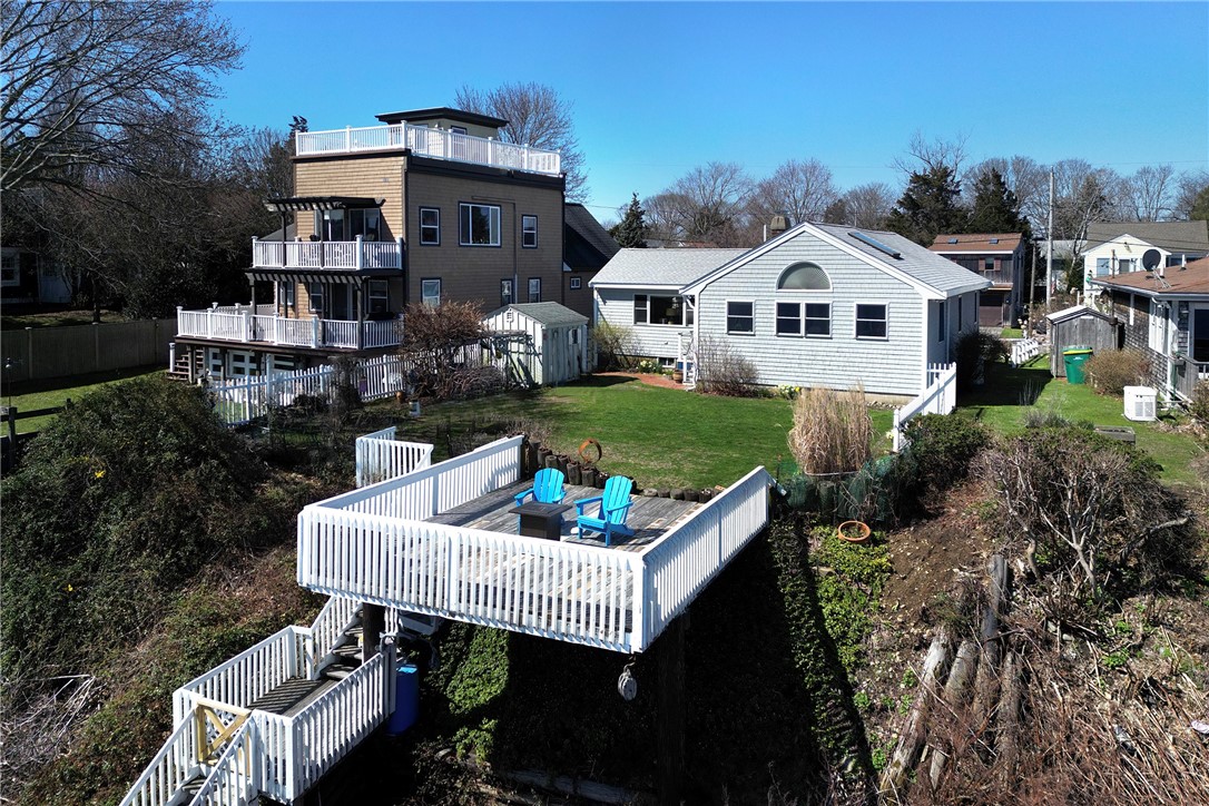 31 Narragansett Boulevard