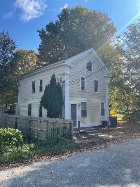 8 Aldrich Street Hopkinton RI 02898