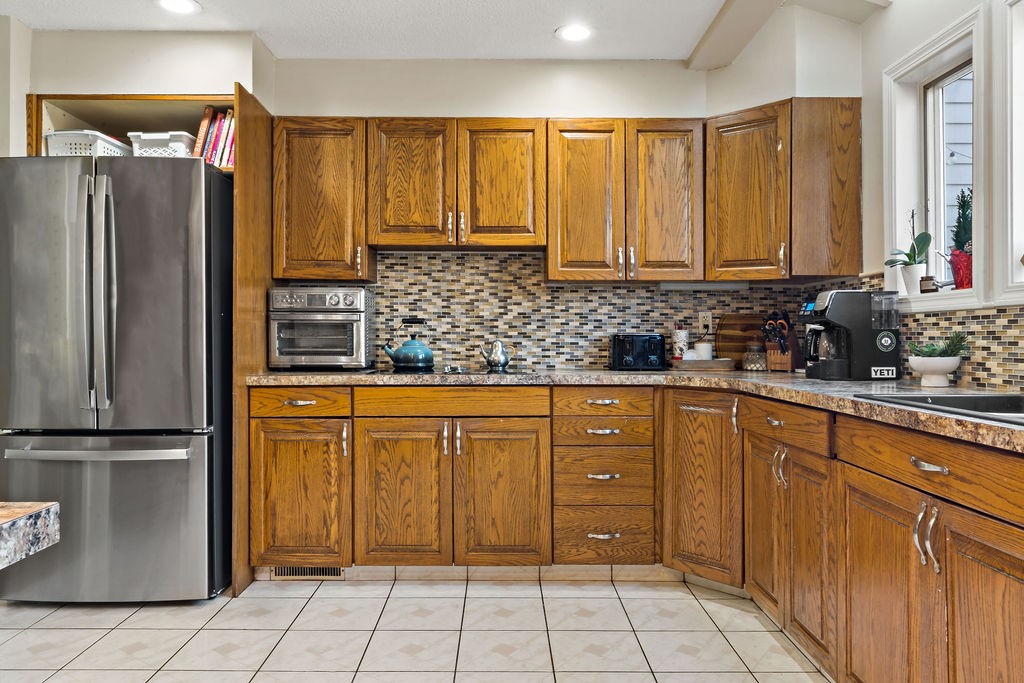 127 Oceanwoods Drive