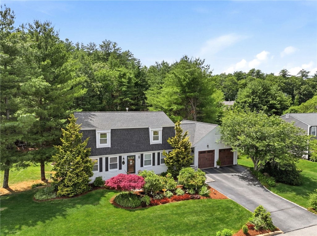 8 Pineridge Drive