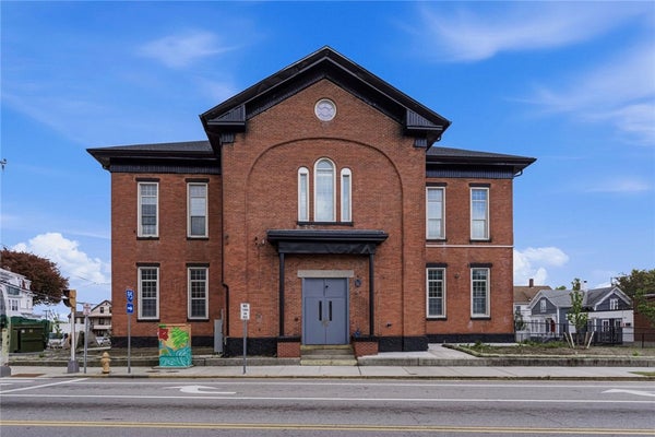 387 BROAD ST # 2, CENTRAL FALLS, RI 02863 - Image 3f7dddea8a34c65751b1c7c90a9f406b/987095434