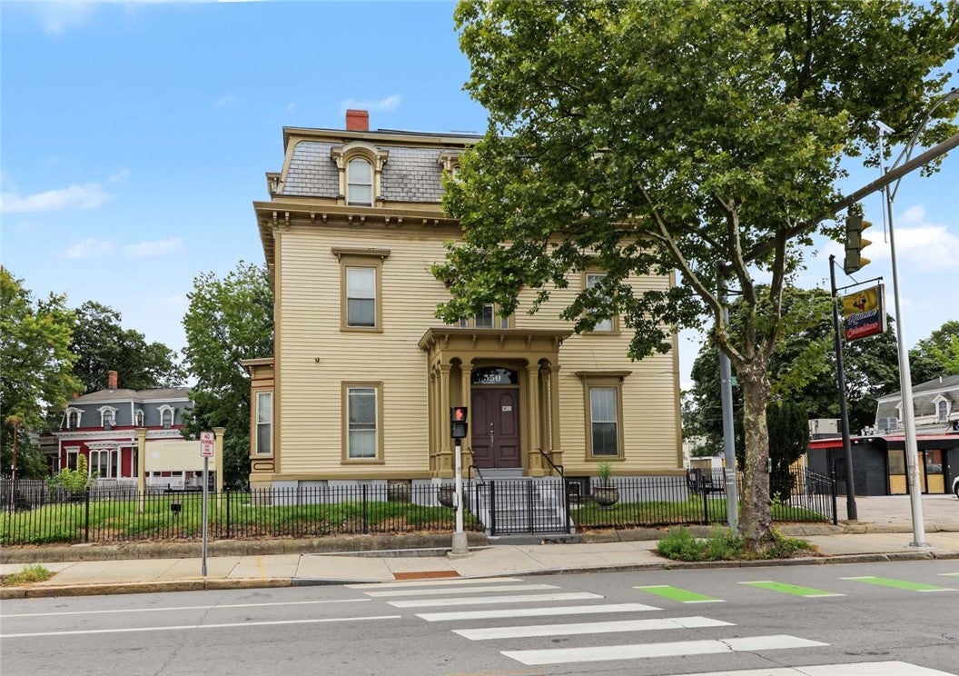550 Broad Street 3 568