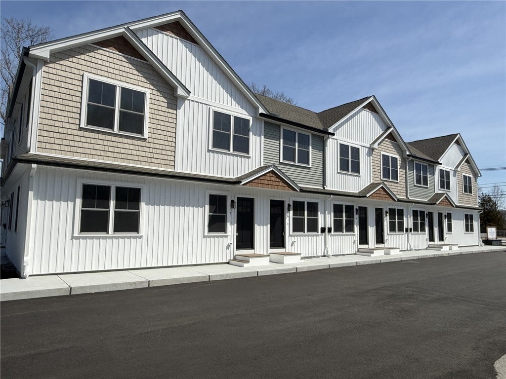 2907 Post Road 6