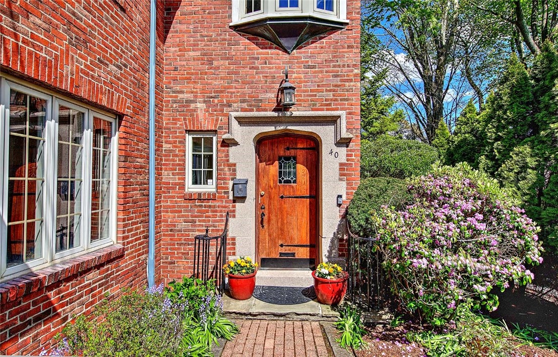 40 Dryden Avenue