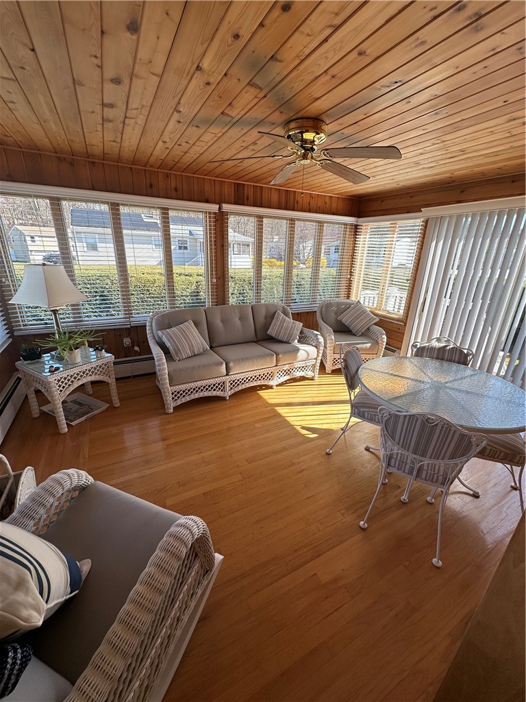 43 BICENTENNIAL Way