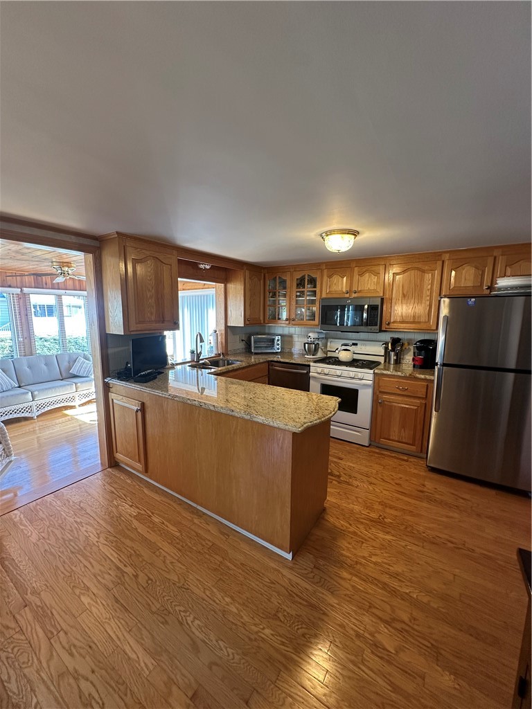 43 BICENTENNIAL Way
