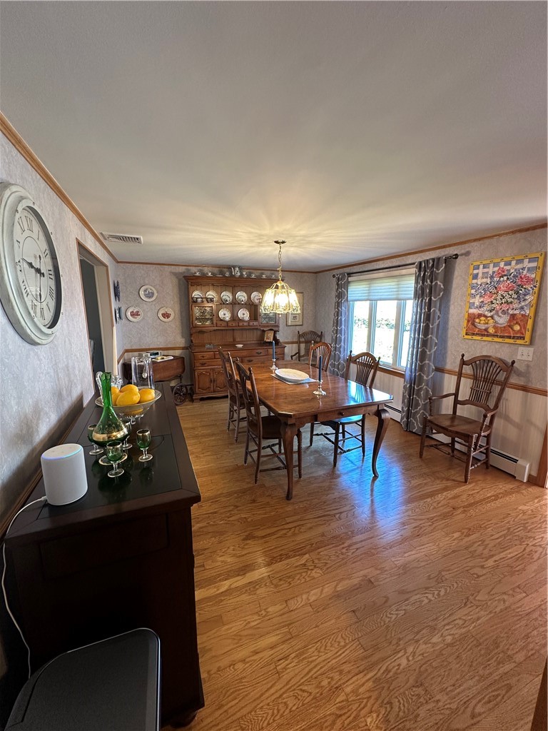 43 BICENTENNIAL Way