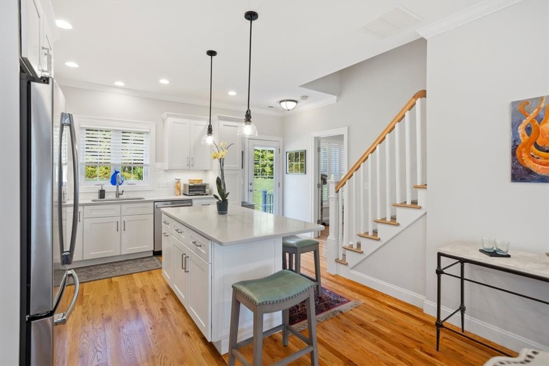 North Kingstown, Rhode Island 02852, United States, 2 Bedrooms Bedrooms, ,3 BathroomsBathrooms,Residential,Active,212054