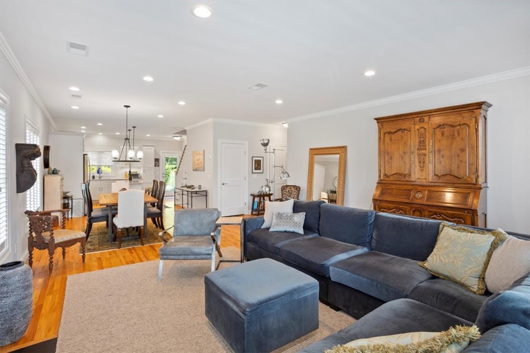 North Kingstown, Rhode Island 02852, United States, 2 Bedrooms Bedrooms, ,3 BathroomsBathrooms,Residential,Active,212054