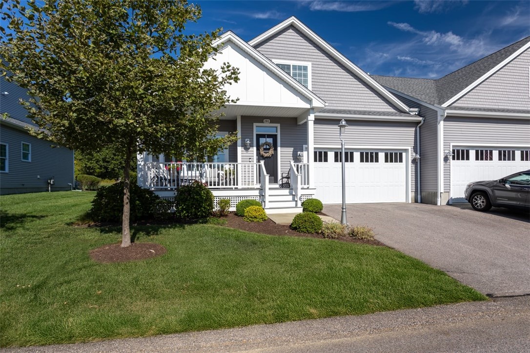 North Kingstown, Rhode Island 02852, United States, 2 Bedrooms Bedrooms, ,3 BathroomsBathrooms,Residential,Active,212054