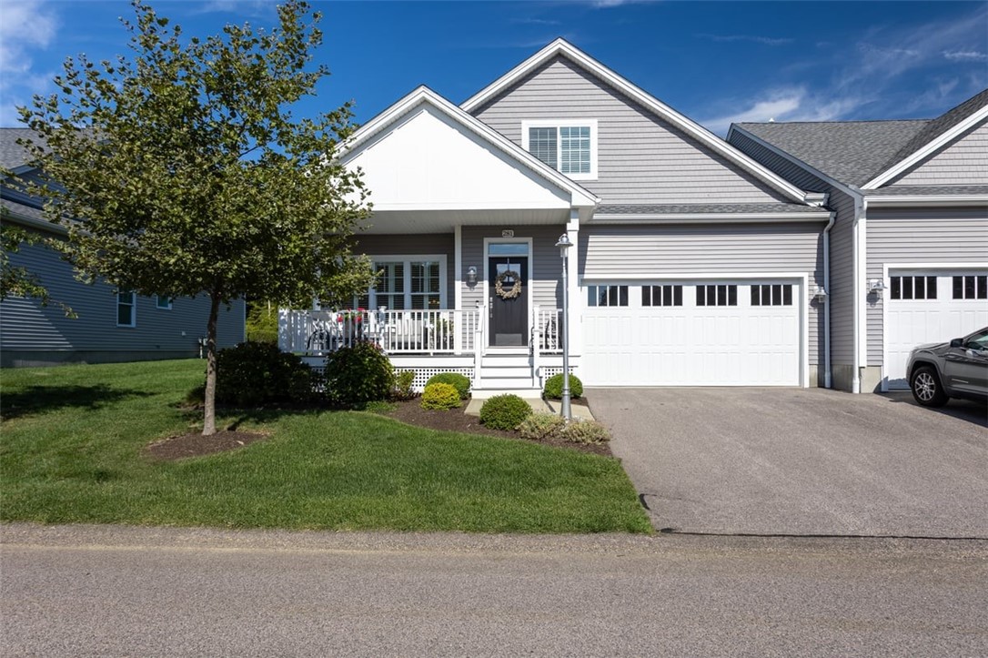 North Kingstown, Rhode Island 02852, United States, 2 Bedrooms Bedrooms, ,3 BathroomsBathrooms,Residential,Active,212054