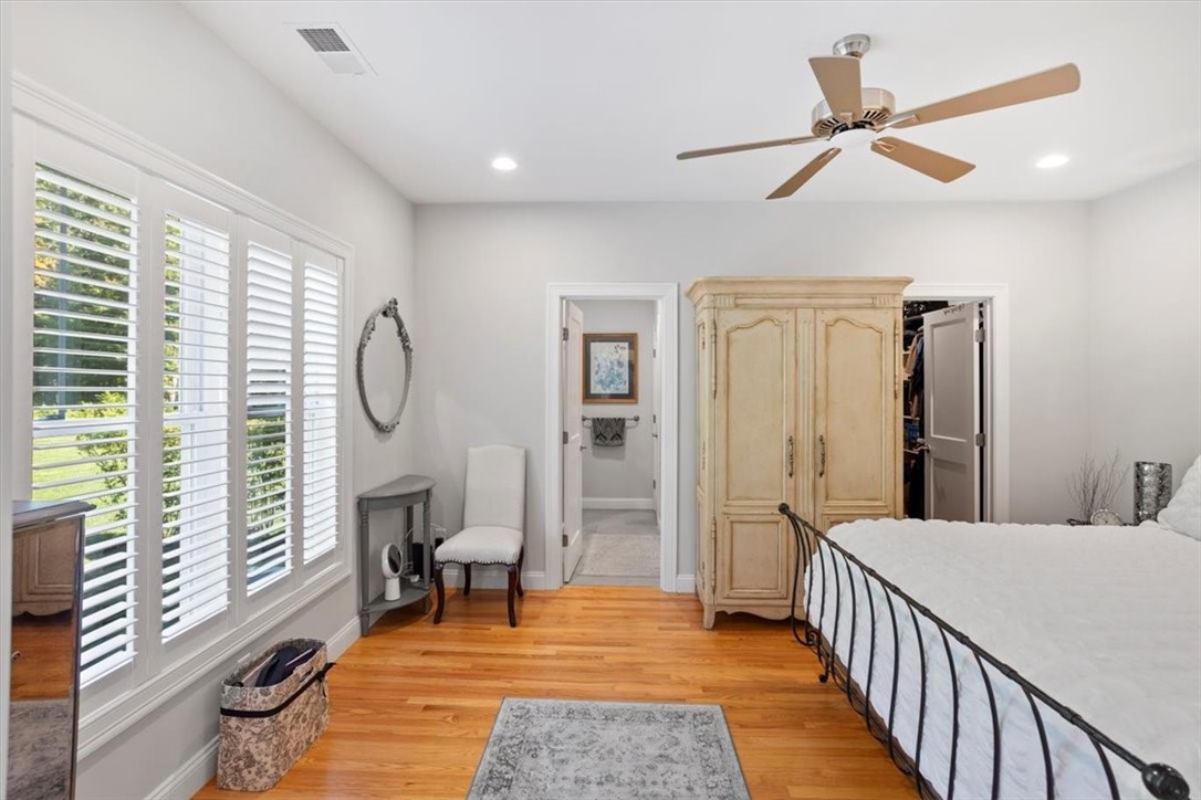 North Kingstown, Rhode Island 02852, United States, 2 Bedrooms Bedrooms, ,3 BathroomsBathrooms,Residential,Active,212054