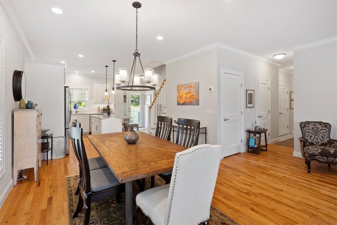 North Kingstown, Rhode Island 02852, United States, 2 Bedrooms Bedrooms, ,3 BathroomsBathrooms,Residential,Active,212054