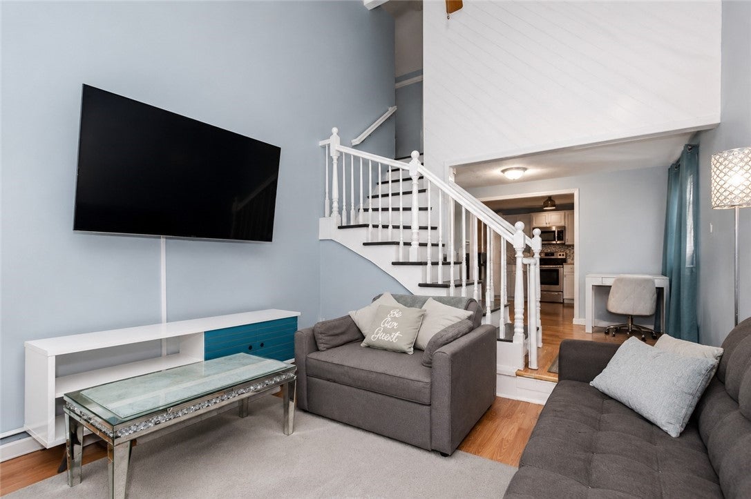 28 Dante Avenue