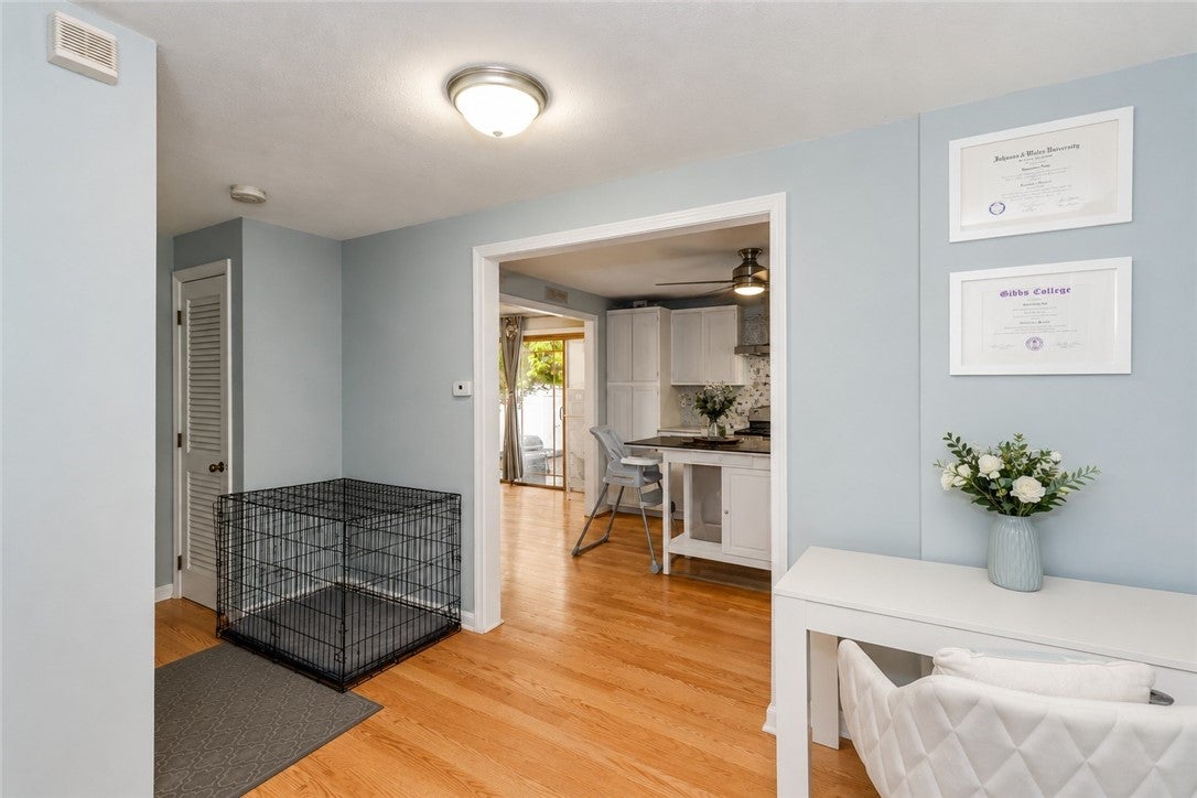28 Dante Avenue