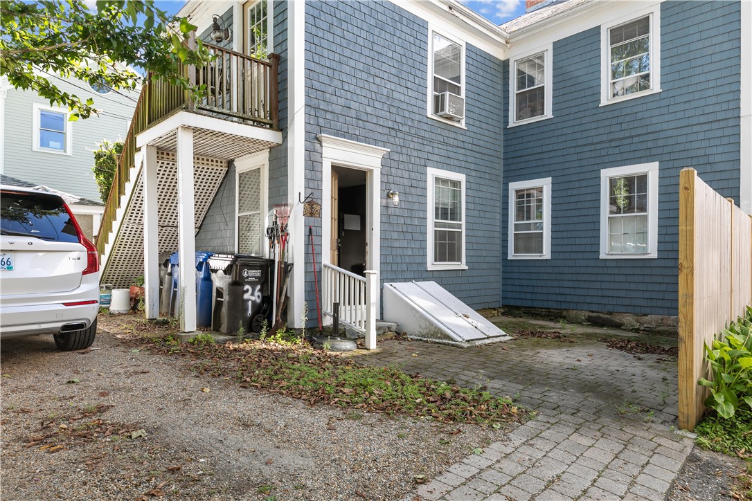 Newport, Rhode Island 02840, United States, 2 Bedrooms Bedrooms, ,1 BathroomBathrooms,Residential,Active,185866