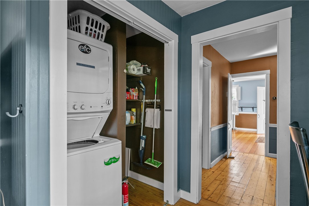 Newport, Rhode Island 02840, United States, 2 Bedrooms Bedrooms, ,1 BathroomBathrooms,Residential,Active,185866