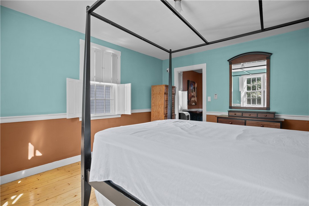 Newport, Rhode Island 02840, United States, 2 Bedrooms Bedrooms, ,1 BathroomBathrooms,Residential,Active,185866