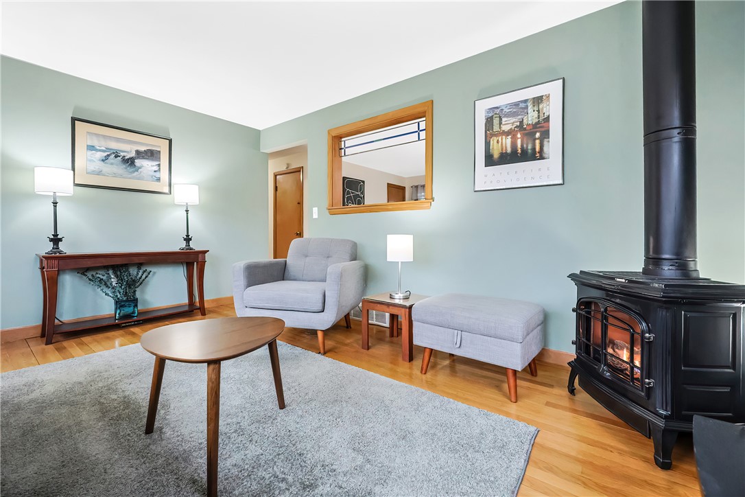 Woonsocket, Rhode Island 02895, United States, 3 Bedrooms Bedrooms, ,1 BathroomBathrooms,Residential,Pending,100911