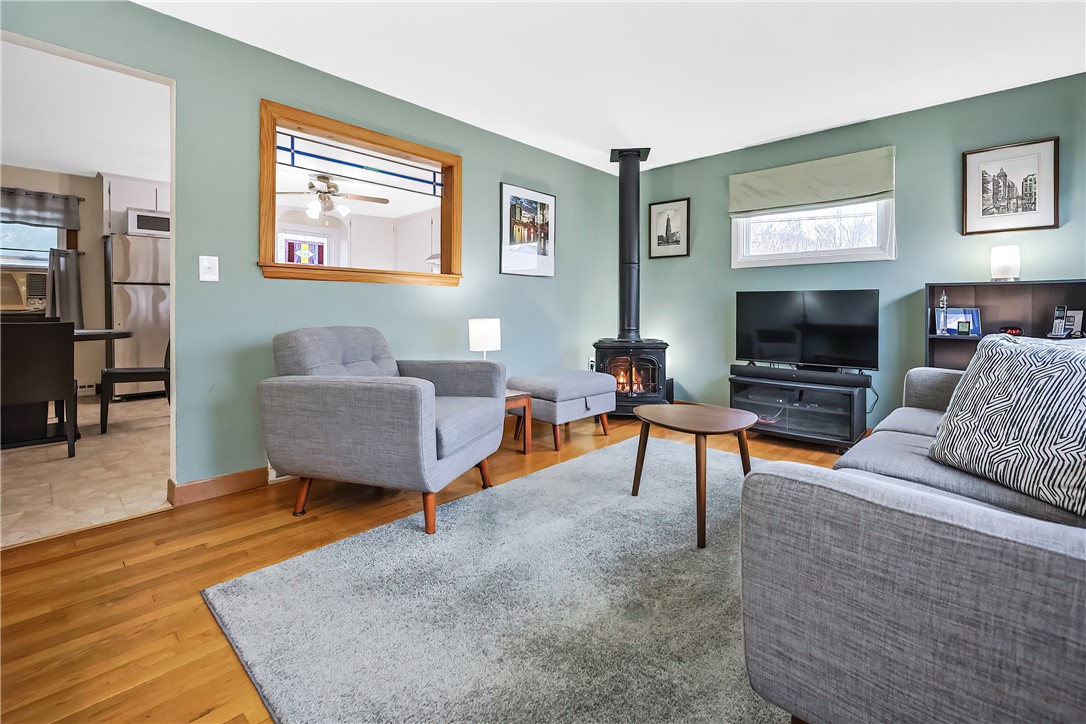 Woonsocket, Rhode Island 02895, United States, 3 Bedrooms Bedrooms, ,1 BathroomBathrooms,Residential,Pending,100911