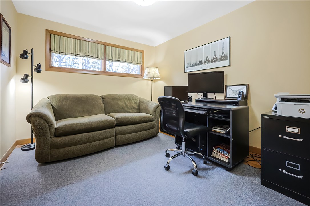 Woonsocket, Rhode Island 02895, United States, 3 Bedrooms Bedrooms, ,1 BathroomBathrooms,Residential,Pending,100911