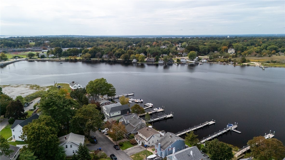 11 Riverview Drive