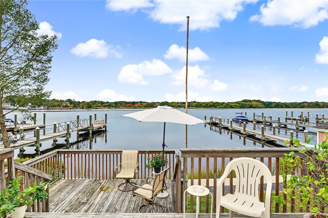 11 Riverview Drive