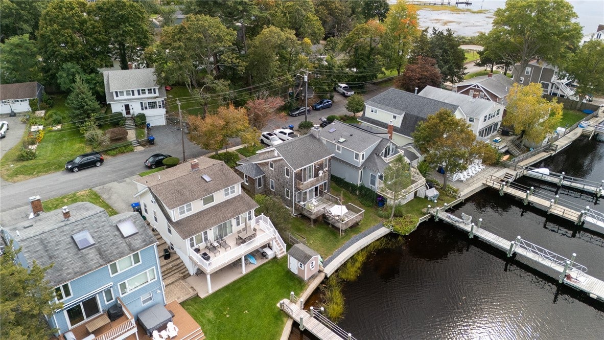 11 Riverview Drive