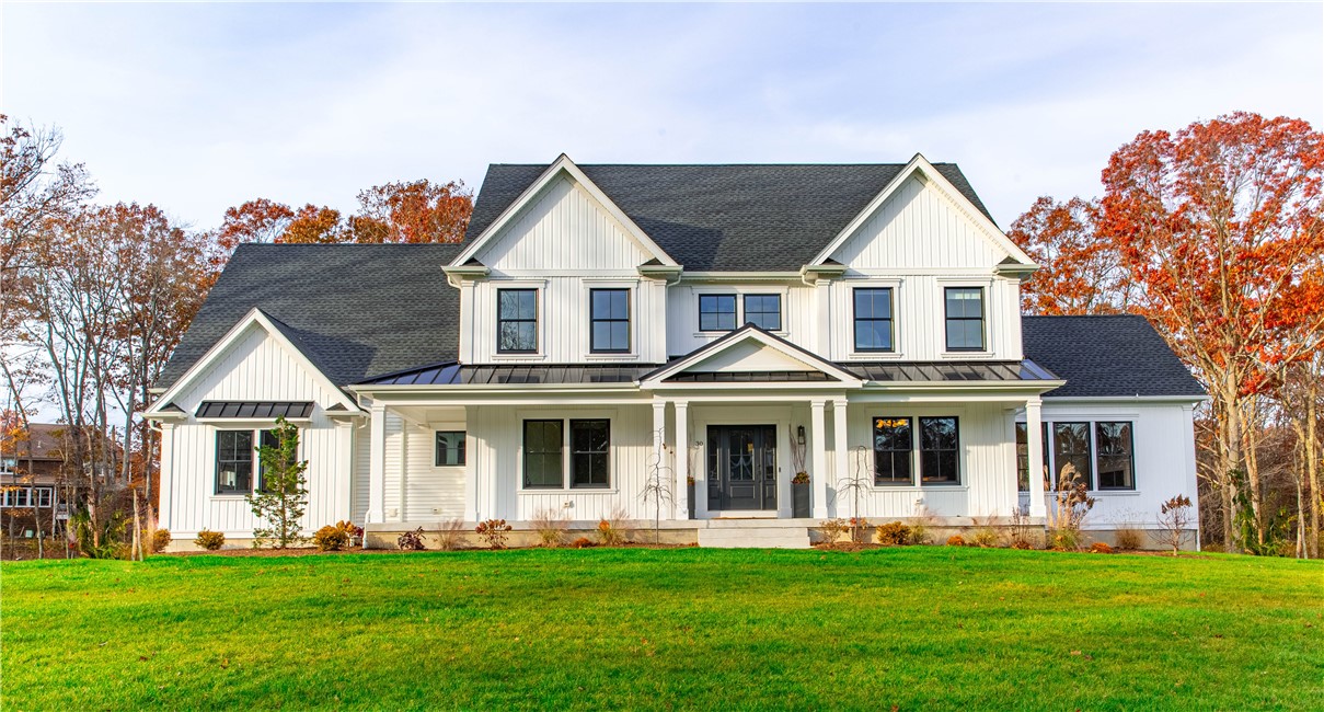 East Greenwich, Rhode Island, 02818, United States, ,3 BathroomsBathrooms,Residential,Active,1718901