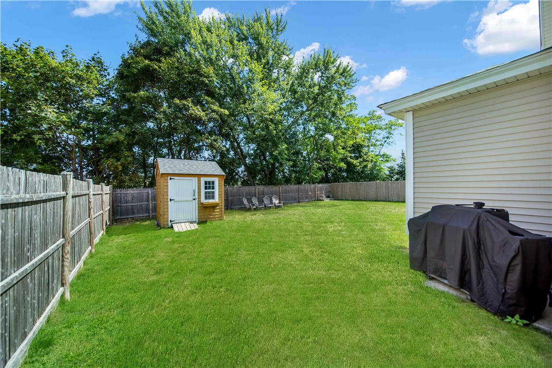 Warwick, Rhode Island 02886, United States, 2 Bedrooms Bedrooms, ,2 BathroomsBathrooms,Residential,Active,207720