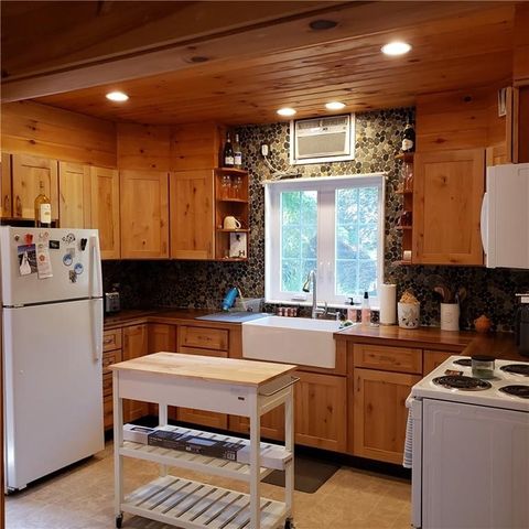 120 Mill Street Tiverton RI 02878