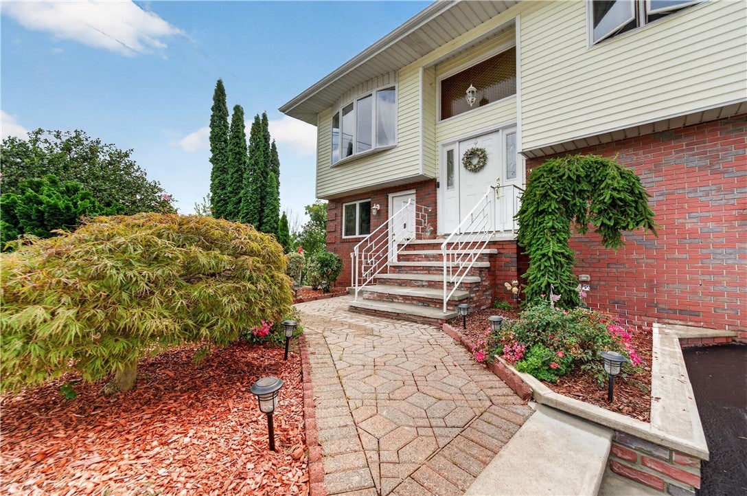4 Evans Street