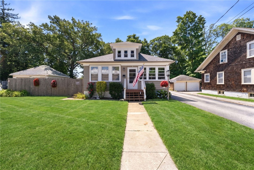 4 Oak Street