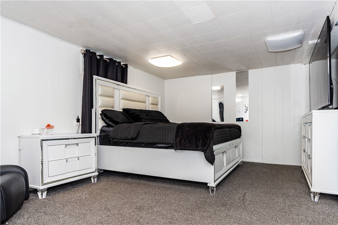 Cranston, Rhode Island 02920, United States, 3 Bedrooms Bedrooms, ,1 BathroomBathrooms,Residential,Active,178220