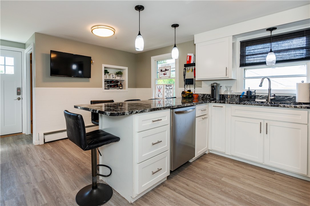 Cranston, Rhode Island 02920, United States, 3 Bedrooms Bedrooms, ,1 BathroomBathrooms,Residential,Active,178220