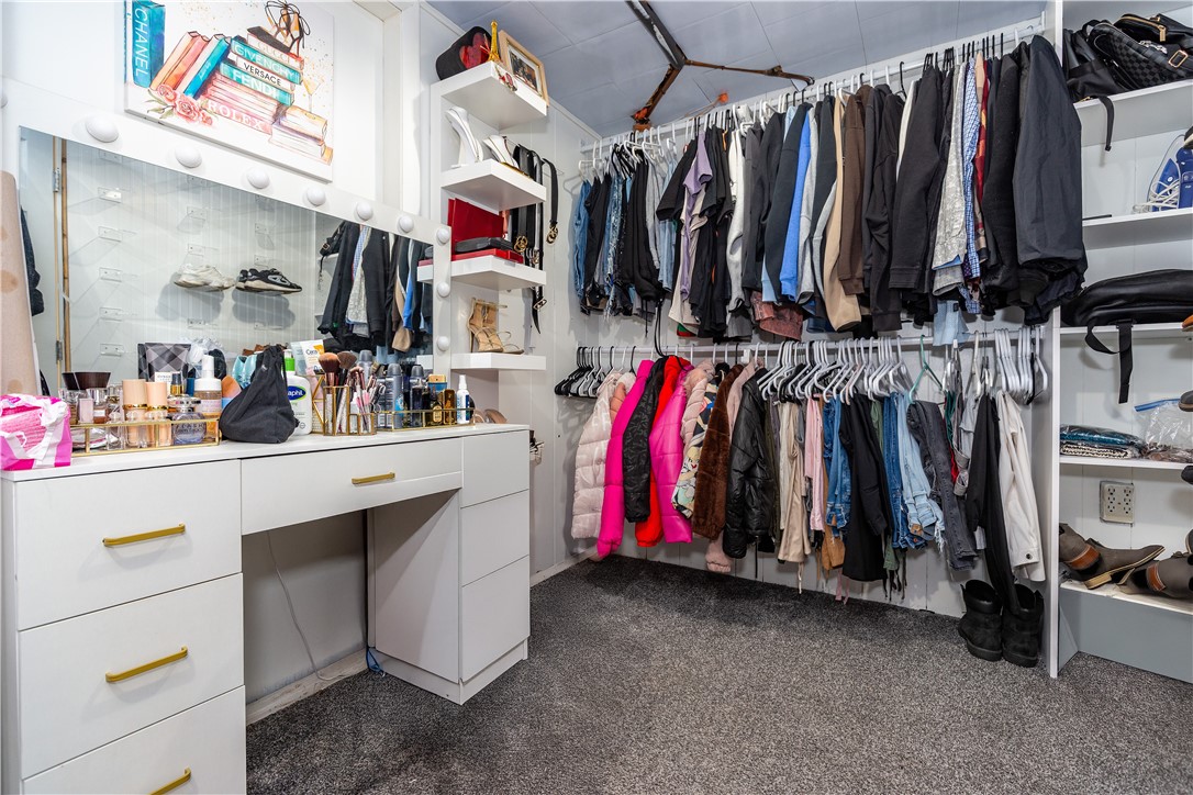 Cranston, Rhode Island 02920, United States, 3 Bedrooms Bedrooms, ,1 BathroomBathrooms,Residential,Active,178220